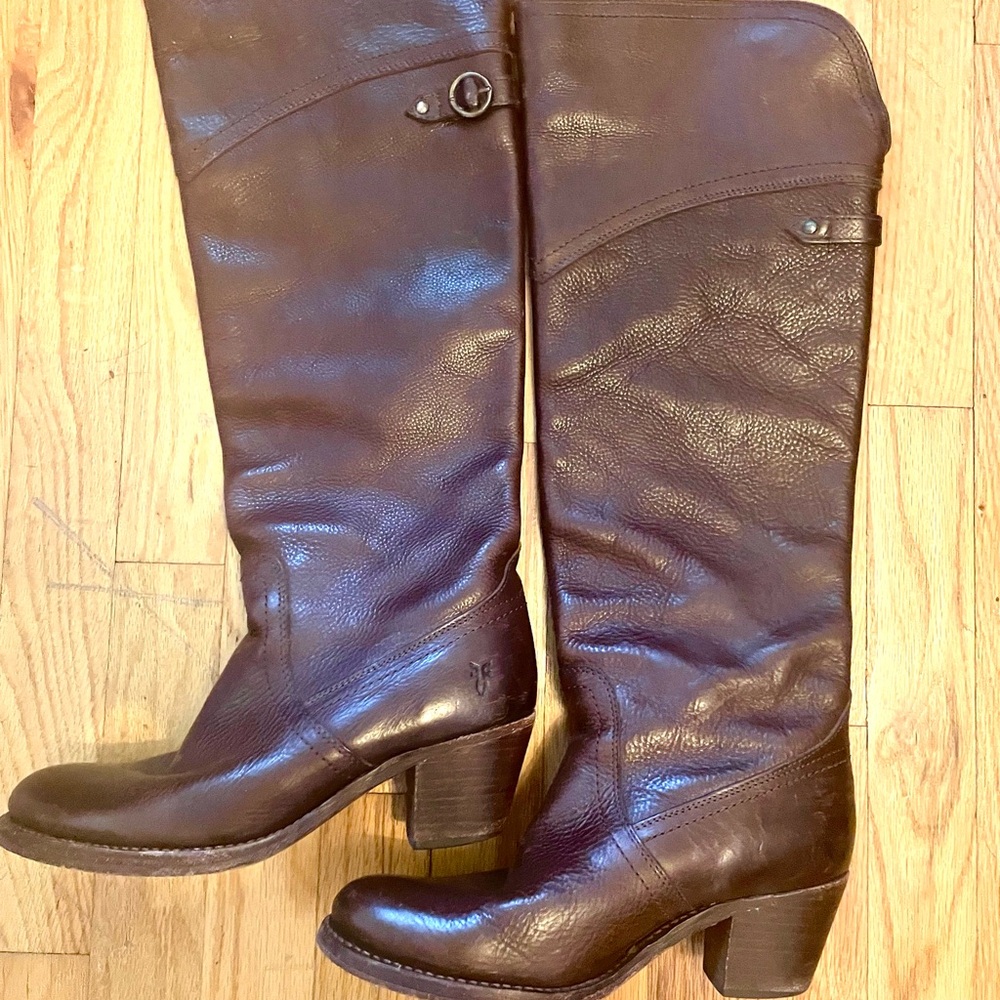 Frye tall leather Campus brown boots, 2inch heel, great condition, size 7